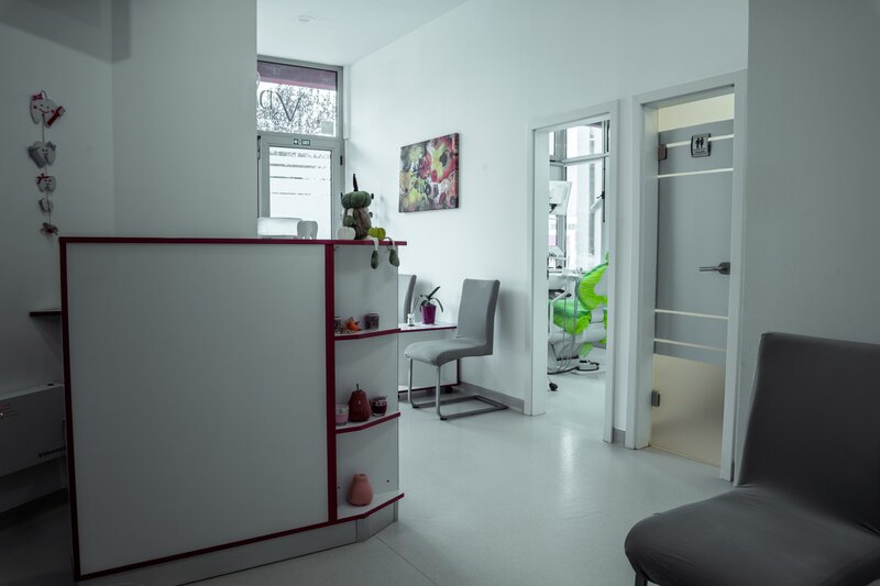 Dr. Vladescu Razvan - Dentist | Timisoara | Cabinet Stomatologic Modern